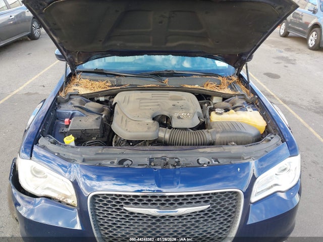 44248382 :رقم المزاد ، 2C3CCAAG0HH608179 vin ، 2017 Chrysler 300 Limited مزاد بيع
