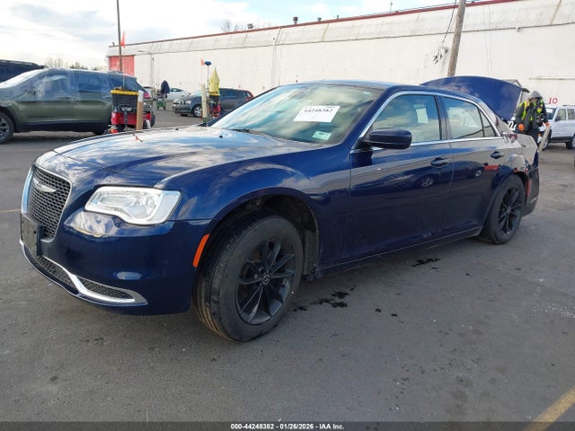 44248382 :رقم المزاد ، 2C3CCAAG0HH608179 vin ، 2017 Chrysler 300 Limited مزاد بيع