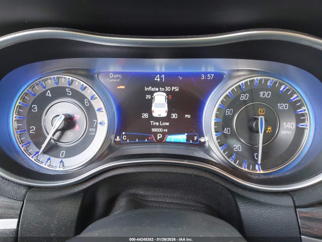 44248382 :رقم المزاد ، 2C3CCAAG0HH608179 vin ، 2017 Chrysler 300 Limited مزاد بيع