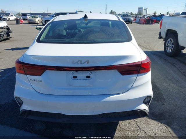 3KPF24AD8PE649706 KIA Forte Lxs