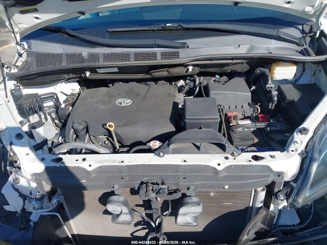 5TDYZ3DCXHS814440 Toyota Sienna Limited Premium 7 Passenger