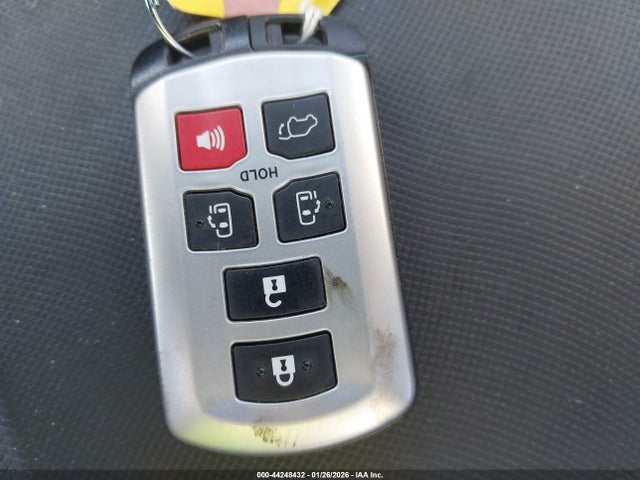 5TDYZ3DCXHS814440 Toyota Sienna Limited Premium 7 Passenger