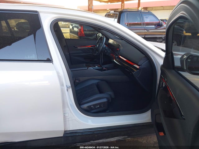 2025 Bmw I5 Edrive40 მანქანა იყიდება აუქციონზე, vin: WBY33FK04SCT65866, აუქციონის ნომერი: 44248434