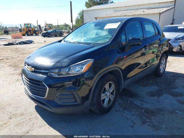 Chevrolet TRAX LS 2019 3GNCJKSB7KL377684 Image 2