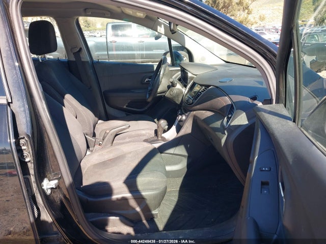 Chevrolet TRAX LS 2019 3GNCJKSB7KL377684 Image 5