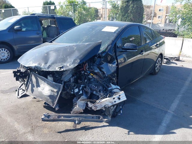 Toyota Prius Prime Xle 2022 JTDKAMFP2N3200658 Image 2