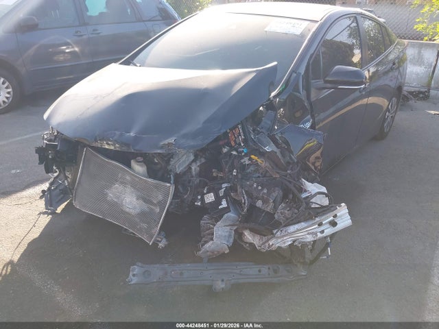Toyota Prius Prime Xle 2022 JTDKAMFP2N3200658 Image 6