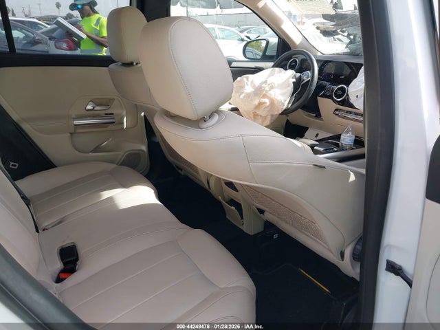 W1N4N4GB8NJ396688 Mercedes-Benz GLA 250