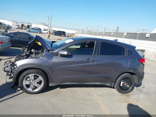 3CZRU5H3XKG712015 Honda HR-V LX