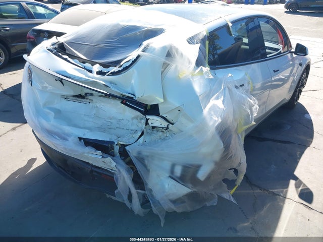 2020 TESLA MODEL Y 5YJYGDEE1LF048445 Photo 3