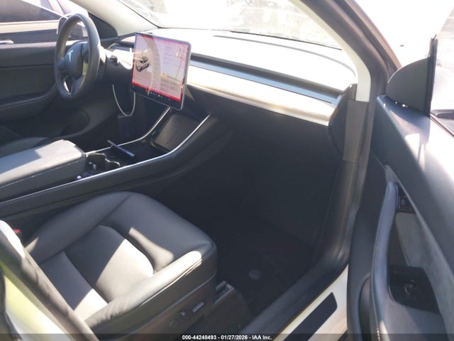 2020 TESLA MODEL Y 5YJYGDEE1LF048445 Photo 4