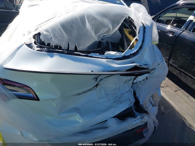 2020 TESLA MODEL Y 5YJYGDEE1LF048445 Photo 5