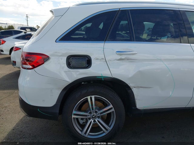 W1N0G8DB7NV332123 Mercedes-Benz Glc 300 Suv