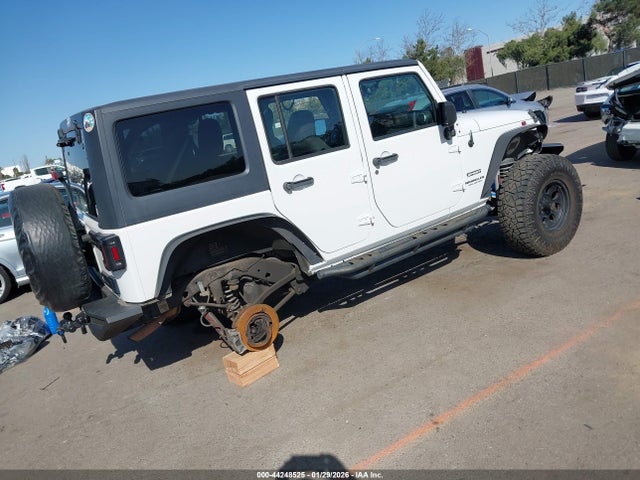 2013 JEEP WRANGLER UNLIMITED 1C4BJWDG9DL654998 Photo 3