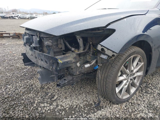 3MZBN1V39JM255681 Mazda Mazda3 Touring