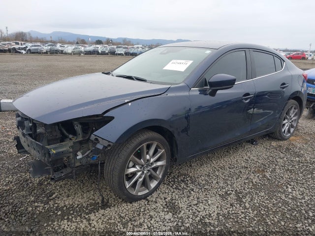 3MZBN1V39JM255681 Mazda Mazda3 Touring