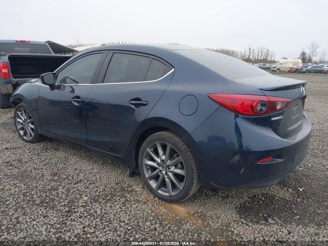 3MZBN1V39JM255681 Mazda Mazda3 Touring