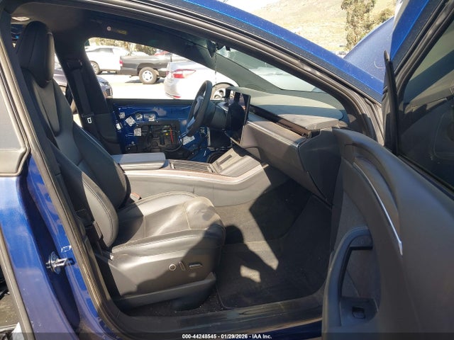 2024 TESLA MODEL X 7SAXCBE57RF444161 Photo 4