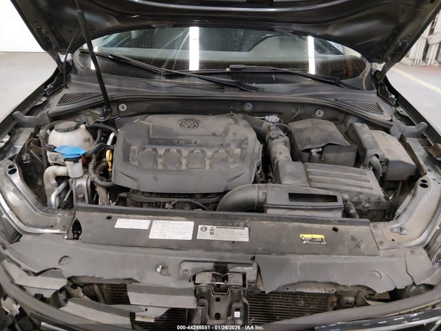 1VWBA7A32JC010808 Volkswagen Passat 2.0t Se