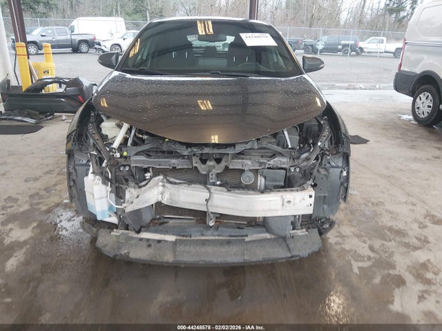JTNKHMBX6K1035671 Toyota C-HR XLE