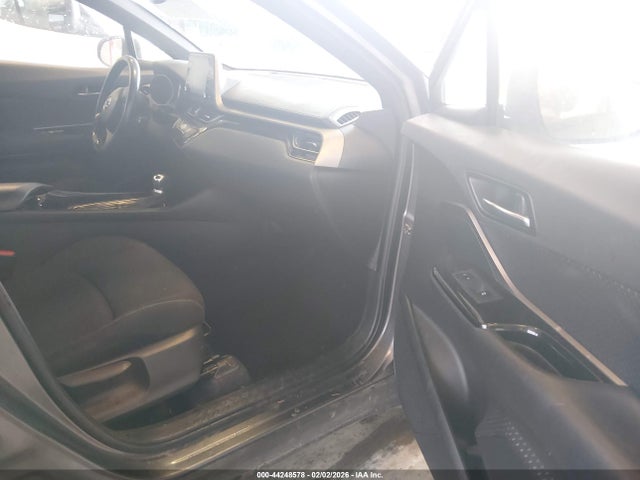 2019 TOYOTA C-HR JTNKHMBX6K1035671 Photo 4