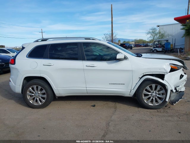 1C4PJMJS2HW656941 Jeep Cherokee Overland 4x4