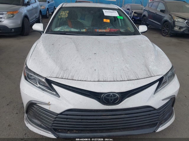 4T1C11AK3PU800001 Toyota CAMRY LE