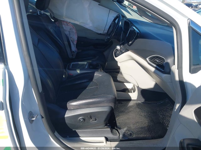 2022 CHRYSLER PACIFICA 2C4RC1BG9NR138518 Photo 4