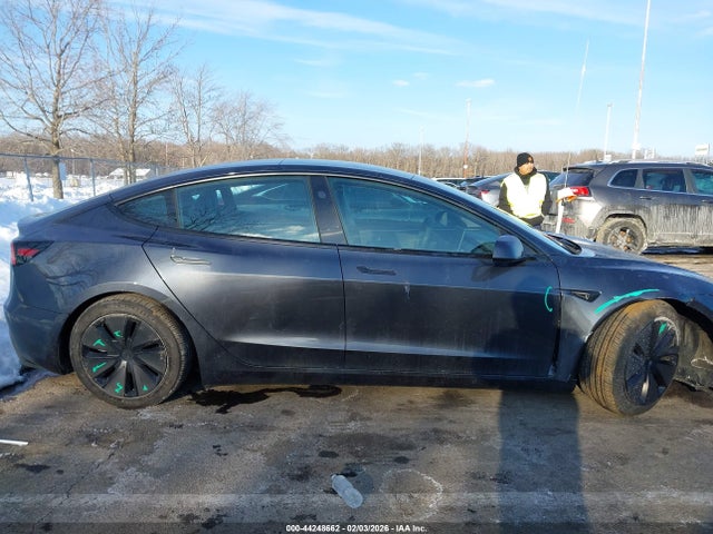5YJ3E1EA3RF824756 Tesla Model 3 Long Range Dual Motor All-wheel Drive/rear-wheel Drive