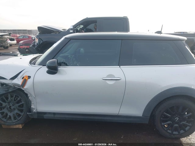 WMWXM5C54FT938997 Mini Hardtop Cooper