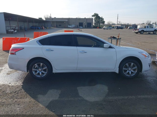 Nissan Altima 2.5 S 2015 1N4AL3AP7FC294504 Image 14