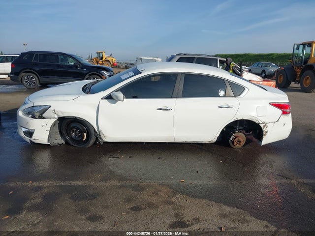 Nissan Altima 2.5 S 2015 1N4AL3AP7FC294504 Image 15