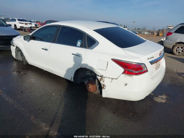 Nissan Altima 2.5 S 2015 1N4AL3AP7FC294504 Image 3