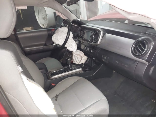 5TFAX5GN3KX136938 Toyota Tacoma Sr5