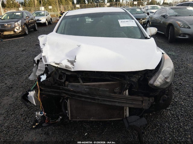 KMHD35LH9EU182090 Hyundai ELANTRA GT