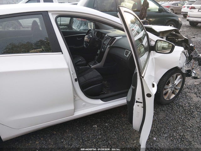 KMHD35LH9EU182090 Hyundai ELANTRA GT
