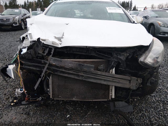 KMHD35LH9EU182090 Hyundai ELANTRA GT