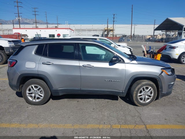 3C4NJCAB1JT250789 Jeep Compass Sport Fwd