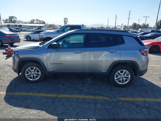 3C4NJCAB1JT250789 Jeep Compass Sport Fwd