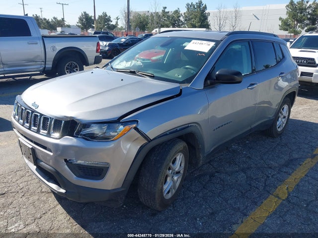 3C4NJCAB1JT250789 Jeep Compass Sport Fwd