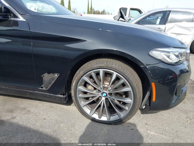 WBA53BH02MWX13950 BMW 530I