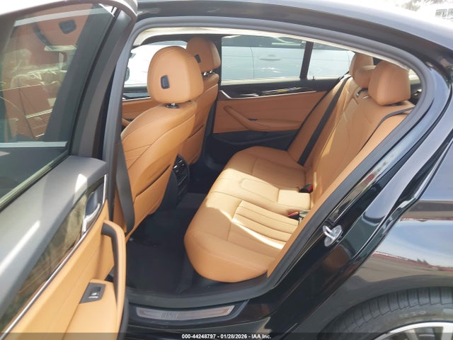 WBA53BH02MWX13950 BMW 530I