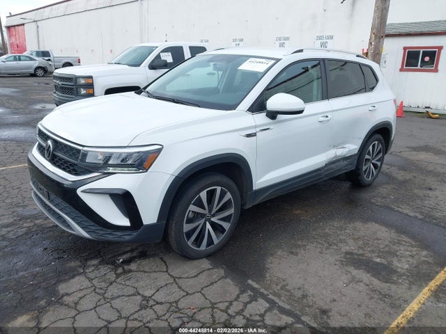 3VVWX7B24NM073164 Volkswagen Taos 1.5t Se