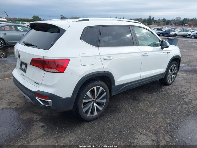 3VVWX7B24NM073164 Volkswagen Taos 1.5t Se