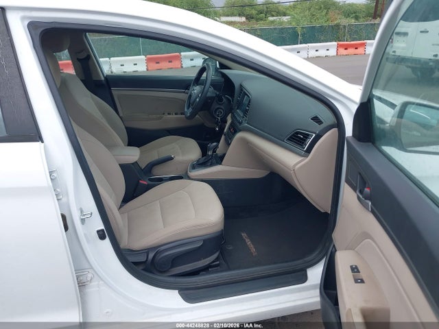 5NPD84LFXJH224673 Hyundai ELANTRA SEL