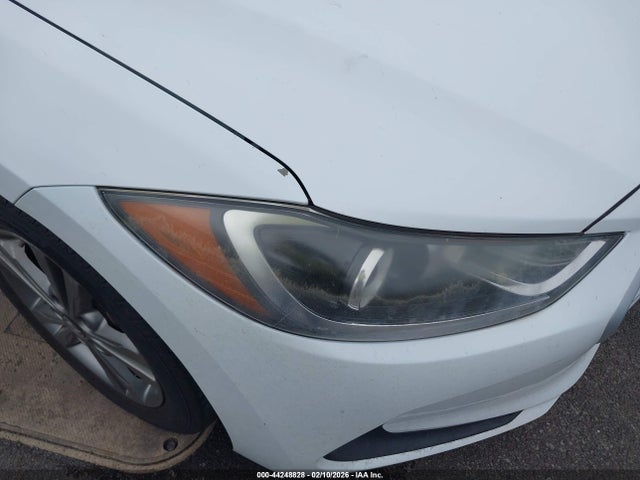 5NPD84LFXJH224673 Hyundai ELANTRA SEL