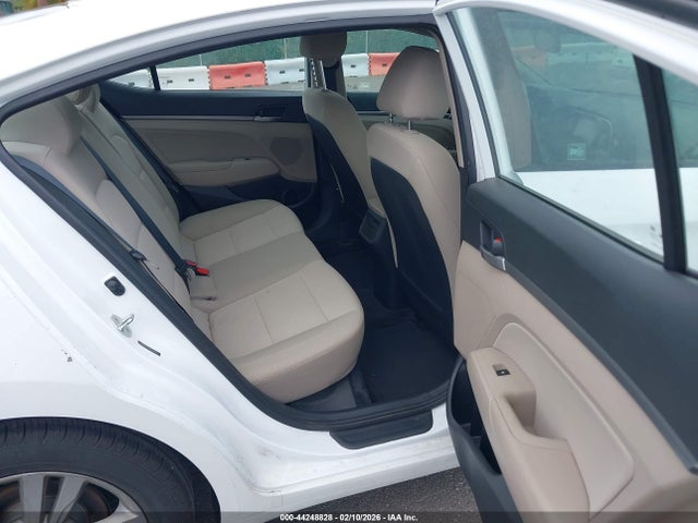 5NPD84LFXJH224673 Hyundai ELANTRA SEL