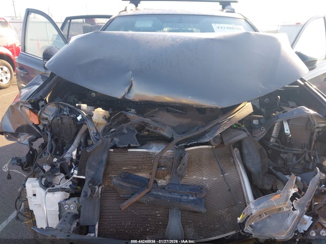 JTMNFREV4GJ069663 Toyota RAV4 SE