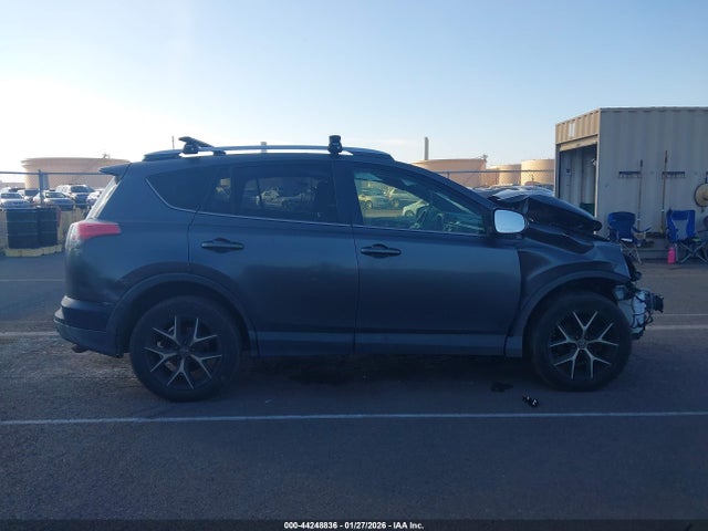JTMNFREV4GJ069663 Toyota RAV4 SE