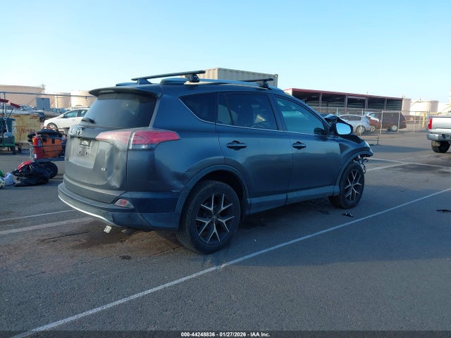 JTMNFREV4GJ069663 Toyota RAV4 SE